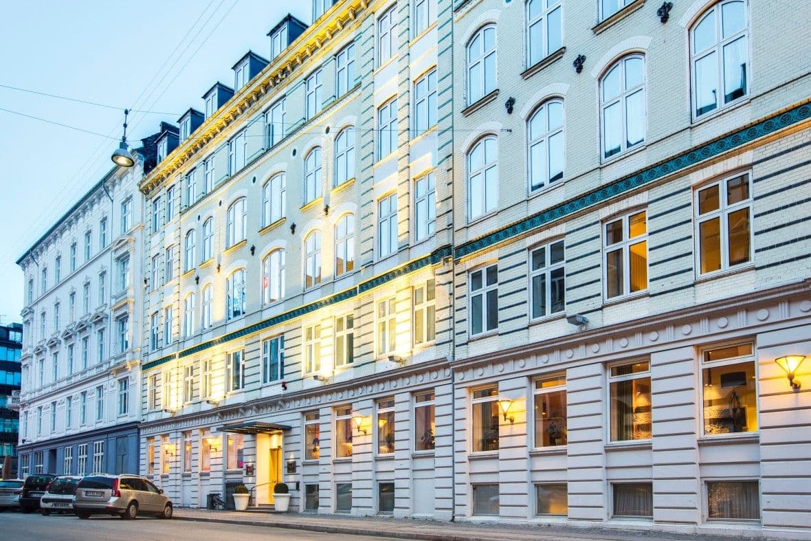 Hotel Mayfair property.